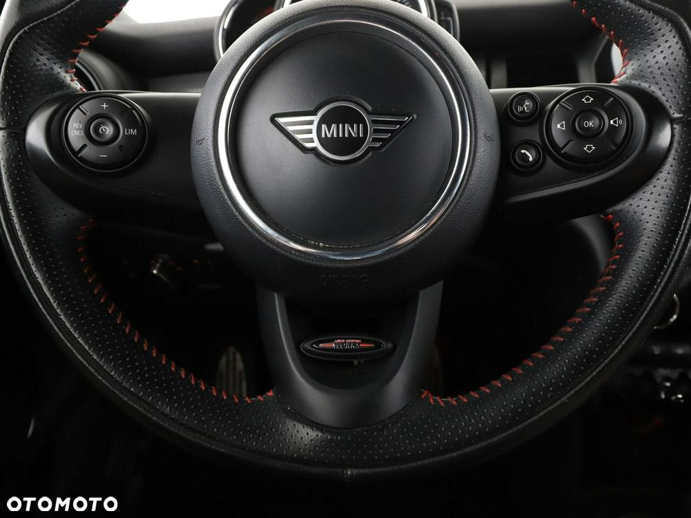 MINI Cooper Standard - 22