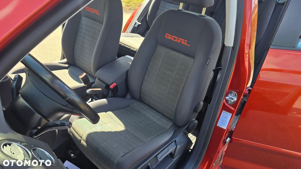 Volkswagen Golf Plus 1.9 TDI DSG Goal - 35