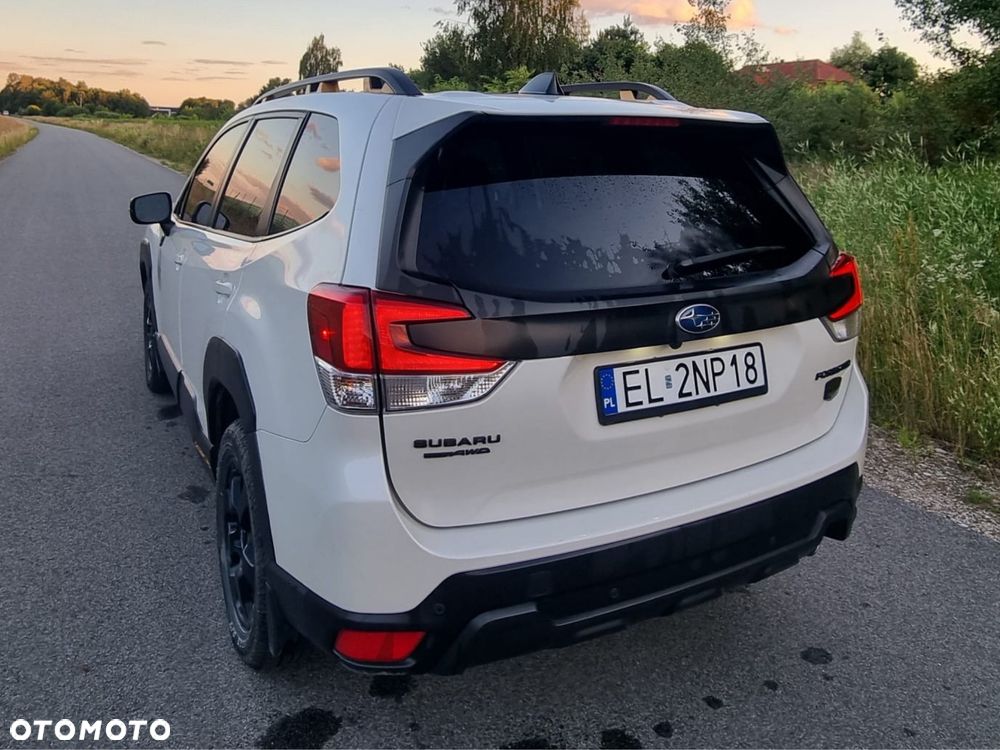 Subaru Forester 2.0i-L Platinum Black Edition EyeSight Lineartronic - 4