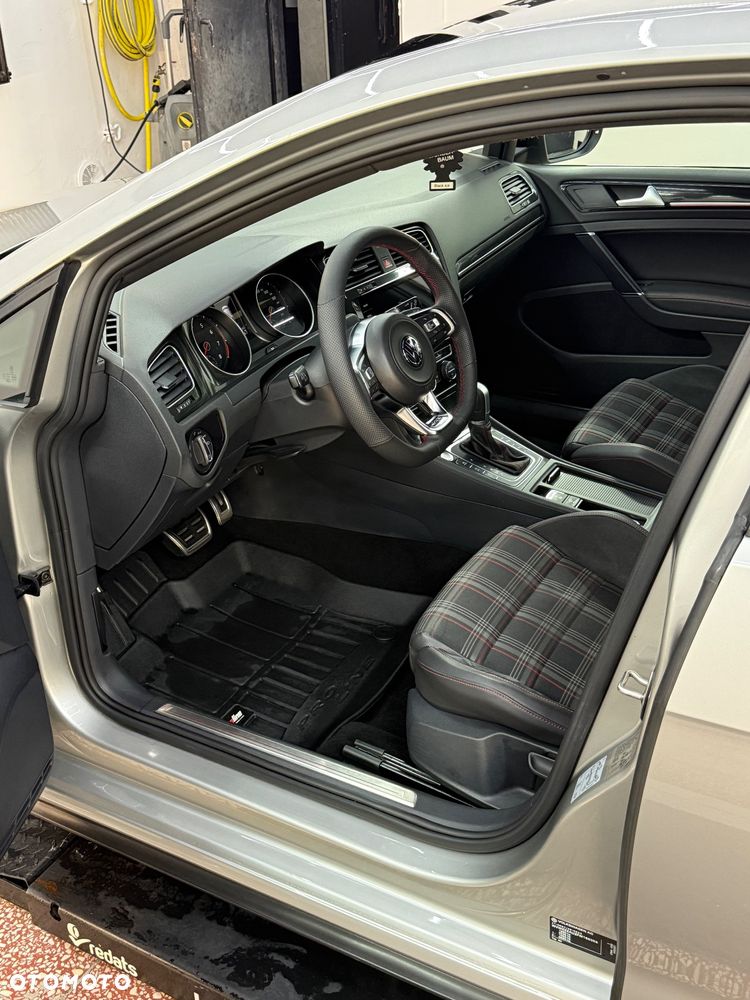 Volkswagen Golf 2.0 TSI BMT GTI Performance DSG - 5