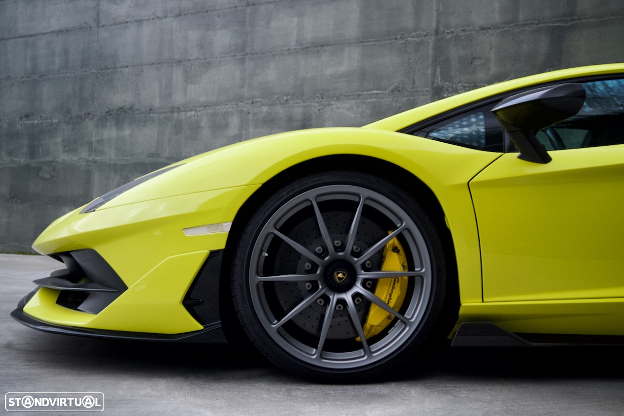 Lamborghini Aventador SVJ - 18