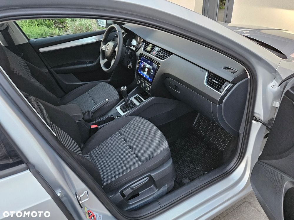 Skoda Octavia 1.6 TDI Edition - 8