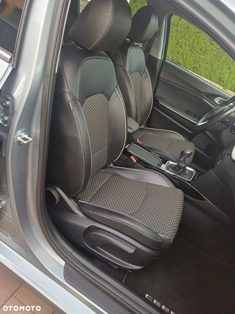 Kia Ceed 1.0 T-GDI 120 OPF Edition 7 - 25