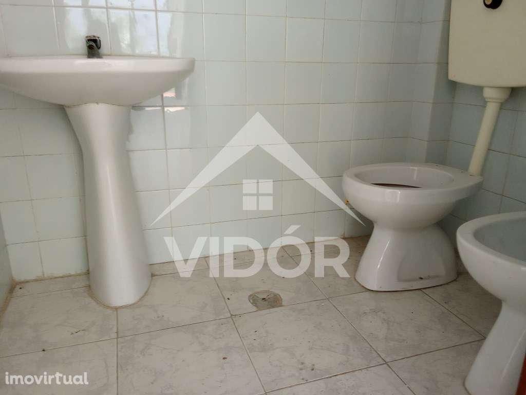 Loja com 31m2 no Mercado Municipal da Baixa da Banheira - Grande imagem: 4/6