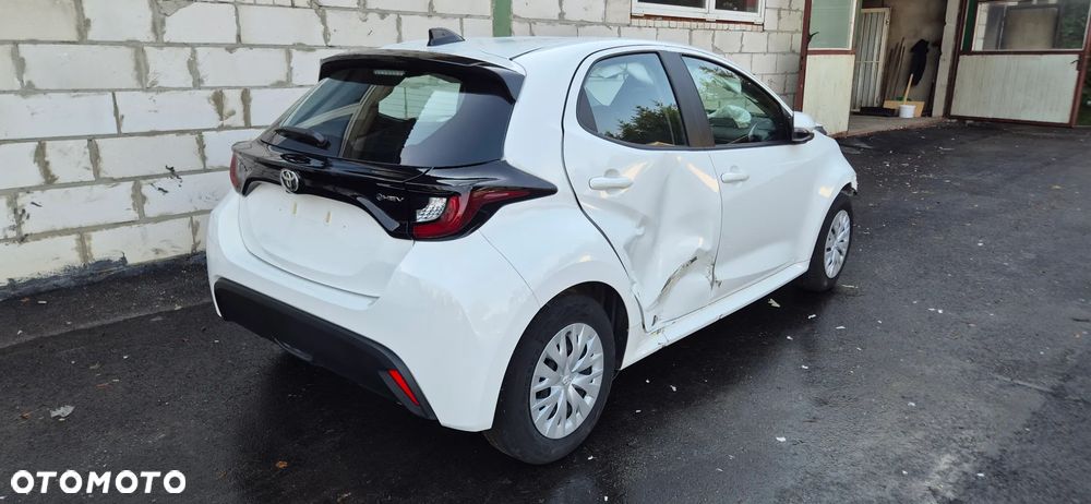 Toyota Yaris - 11
