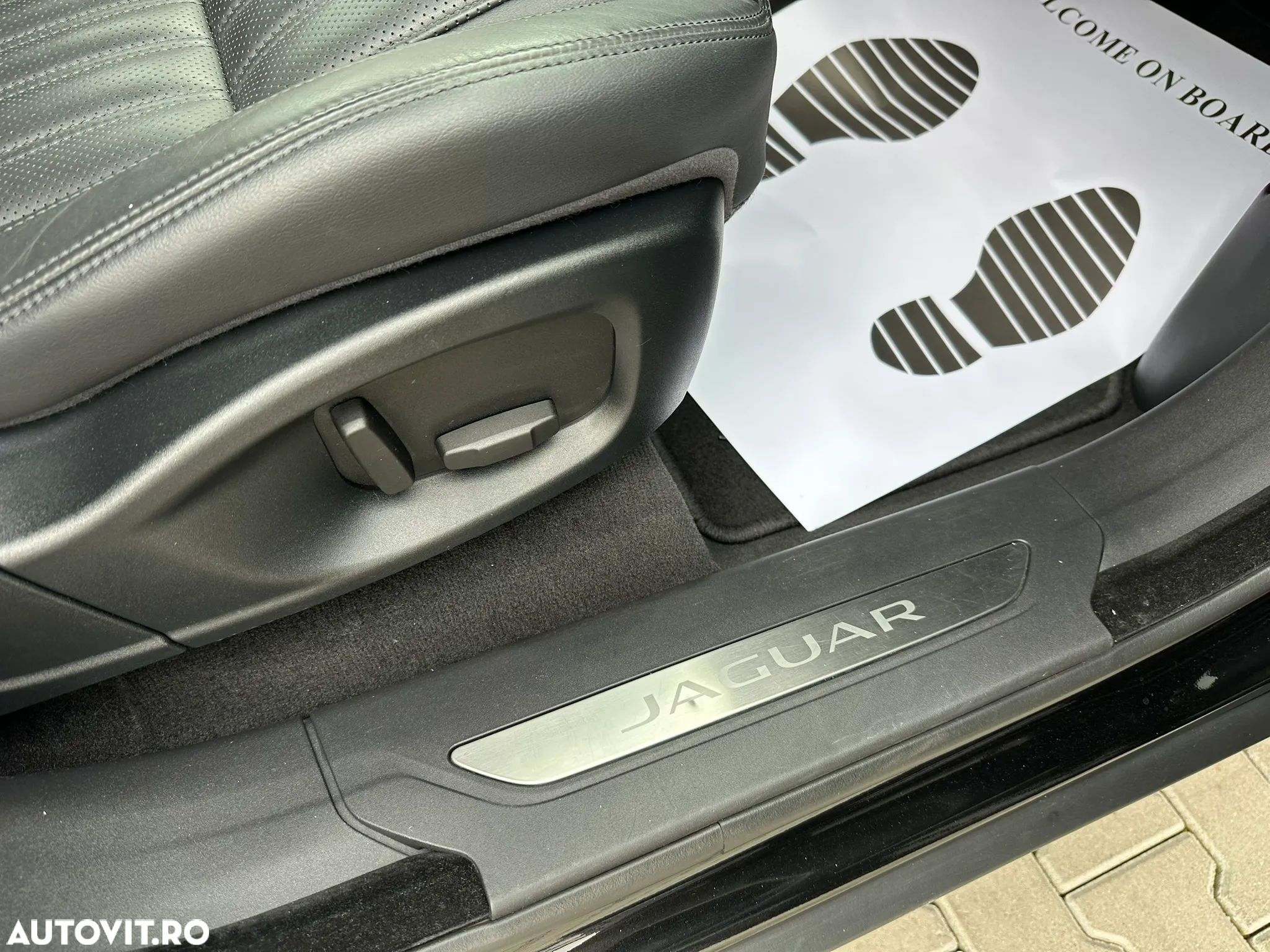 Jaguar F-Pace 20d AWD Aut. Portfolio - 19