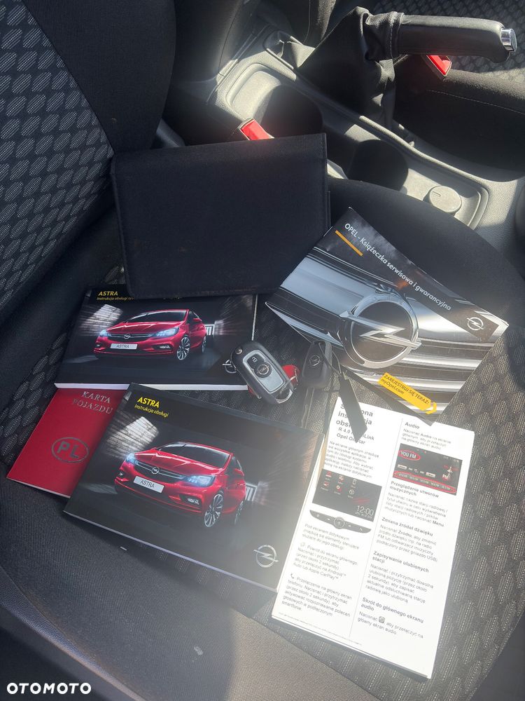 Opel Astra 1.6 CDTI Cosmo - 25