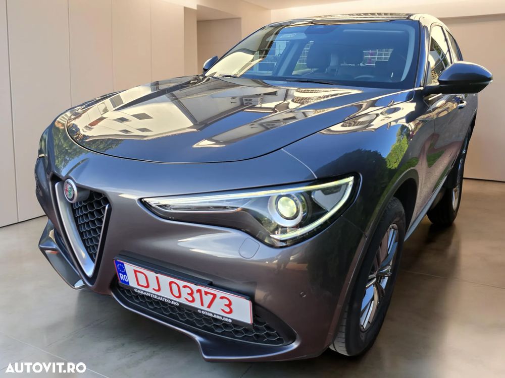 Alfa Romeo Stelvio - 2