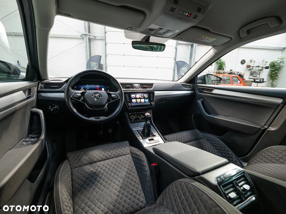 Skoda Superb 2.0 TDI SCR Ambition - 16