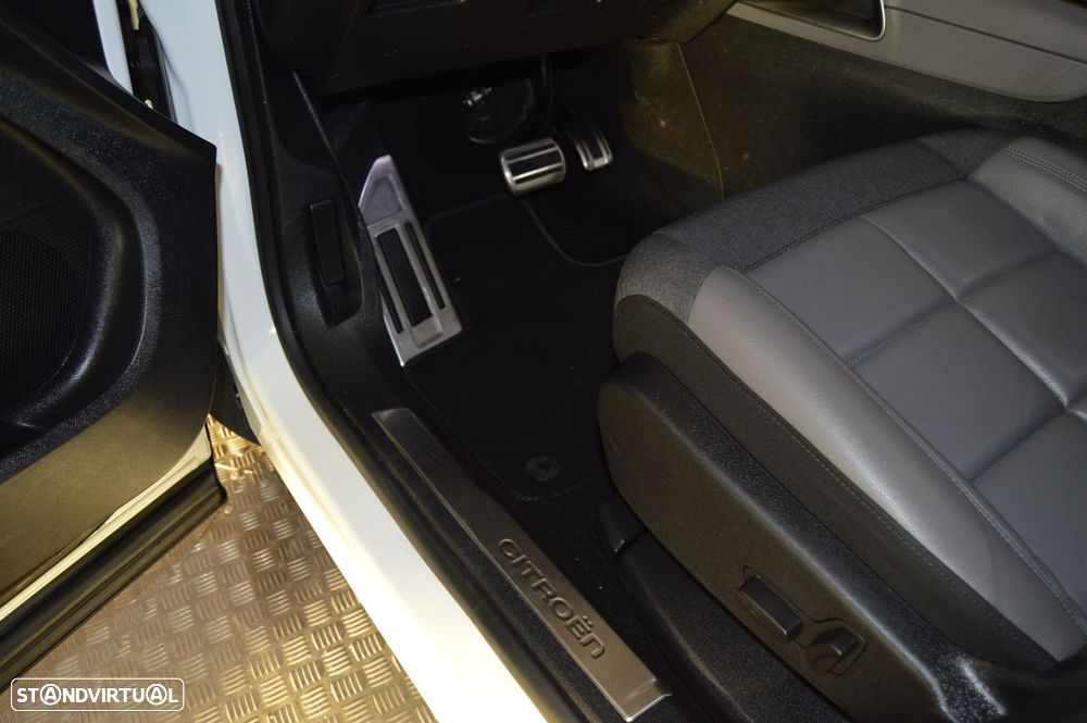 Citroën C5 Aircross 1.2 PureTech Shine EAT8 - 38