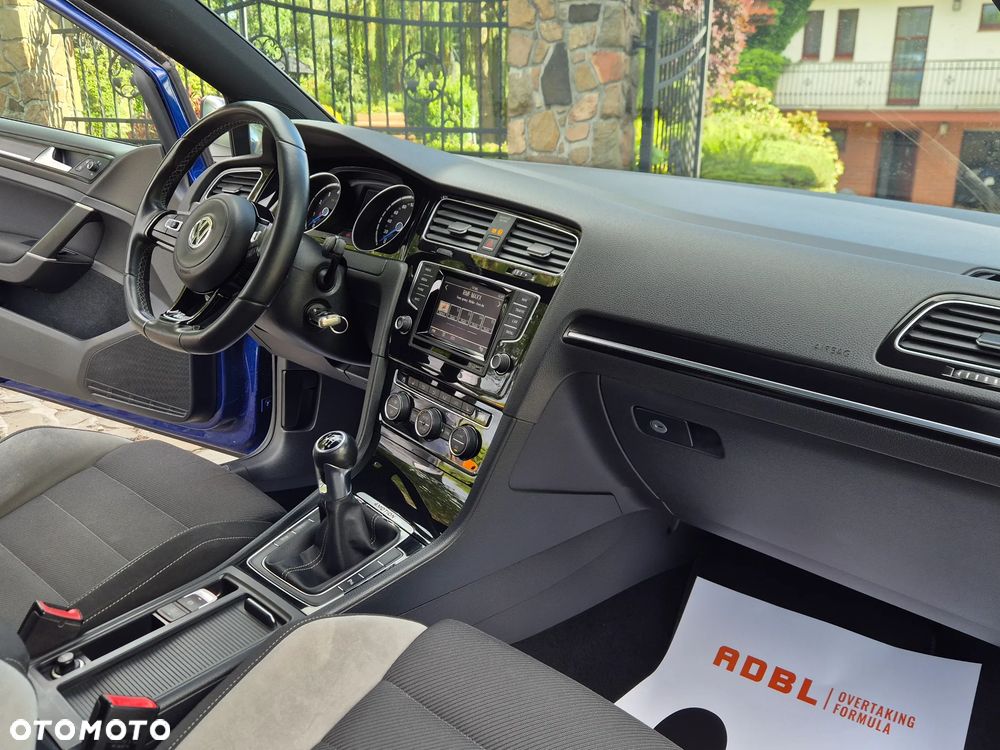 Volkswagen Golf R 4Motion BlueMotion Technology - 25