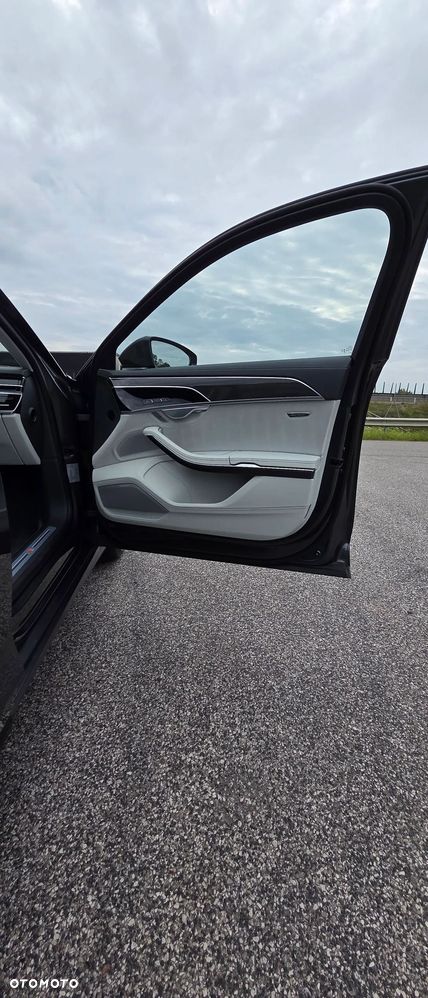 Audi S8 - 22