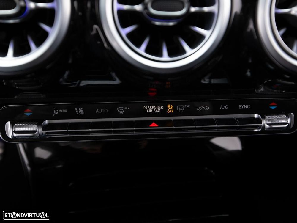 Mercedes-Benz A 200 7G-DCT AMG Line - 21