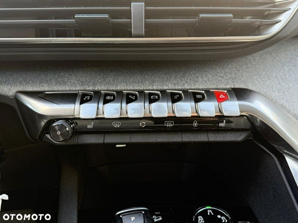 Peugeot 5008 1.6 PureTech Allure S&S EAT8 - 28