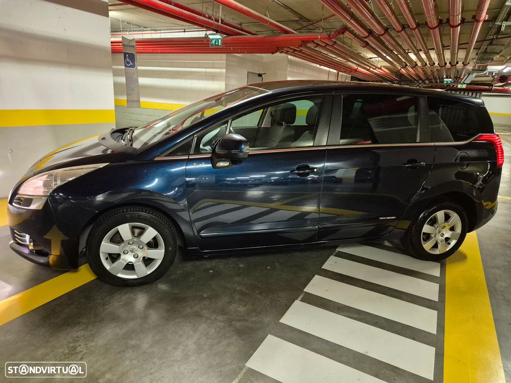Peugeot 5008 1.6 E-HDi Tech-Motion CMP6 - 2