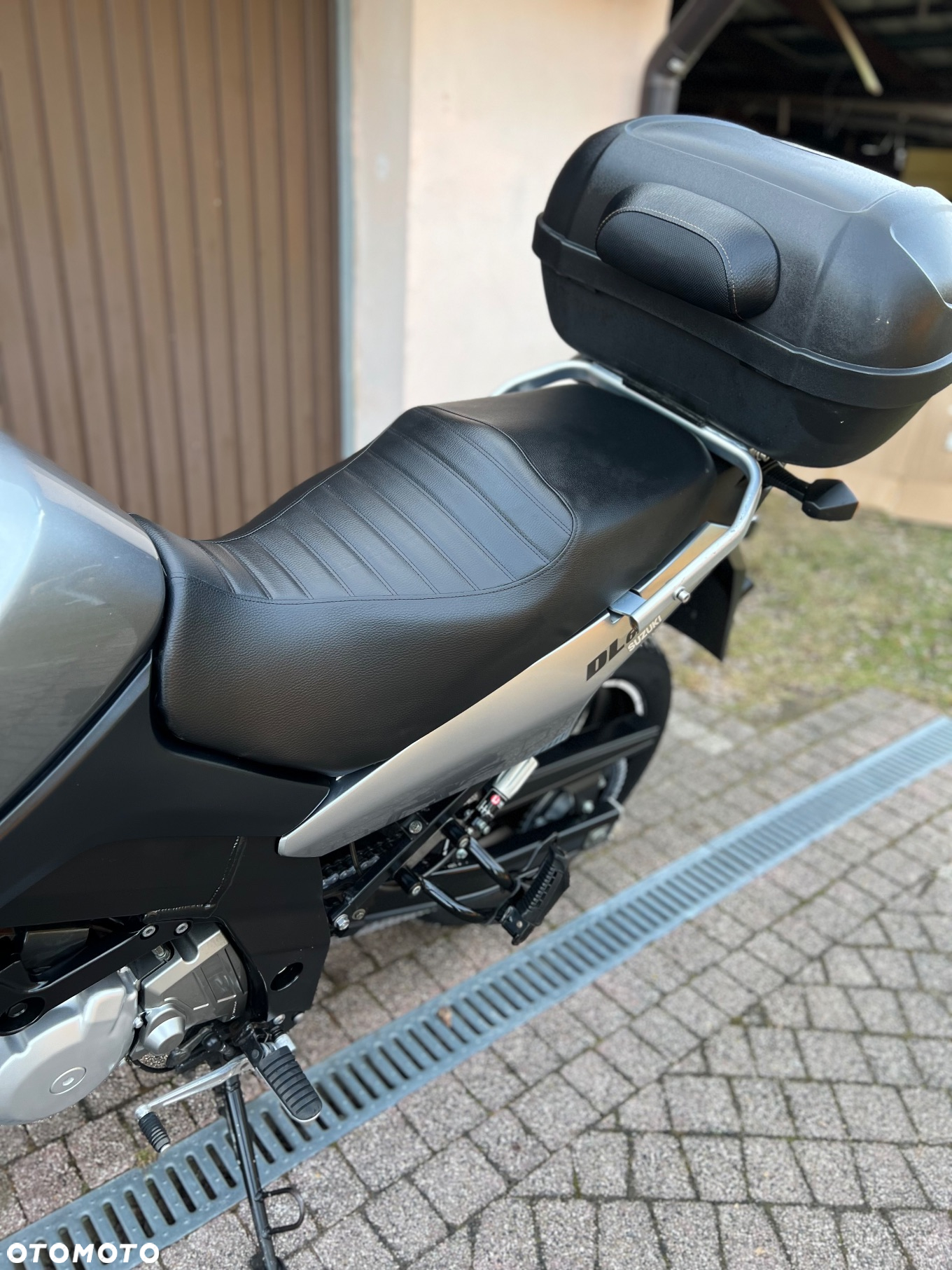 Suzuki DL - 17
