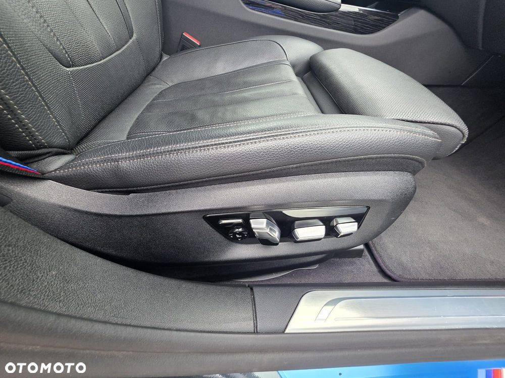 BMW Seria 7 730d xDrive - 23