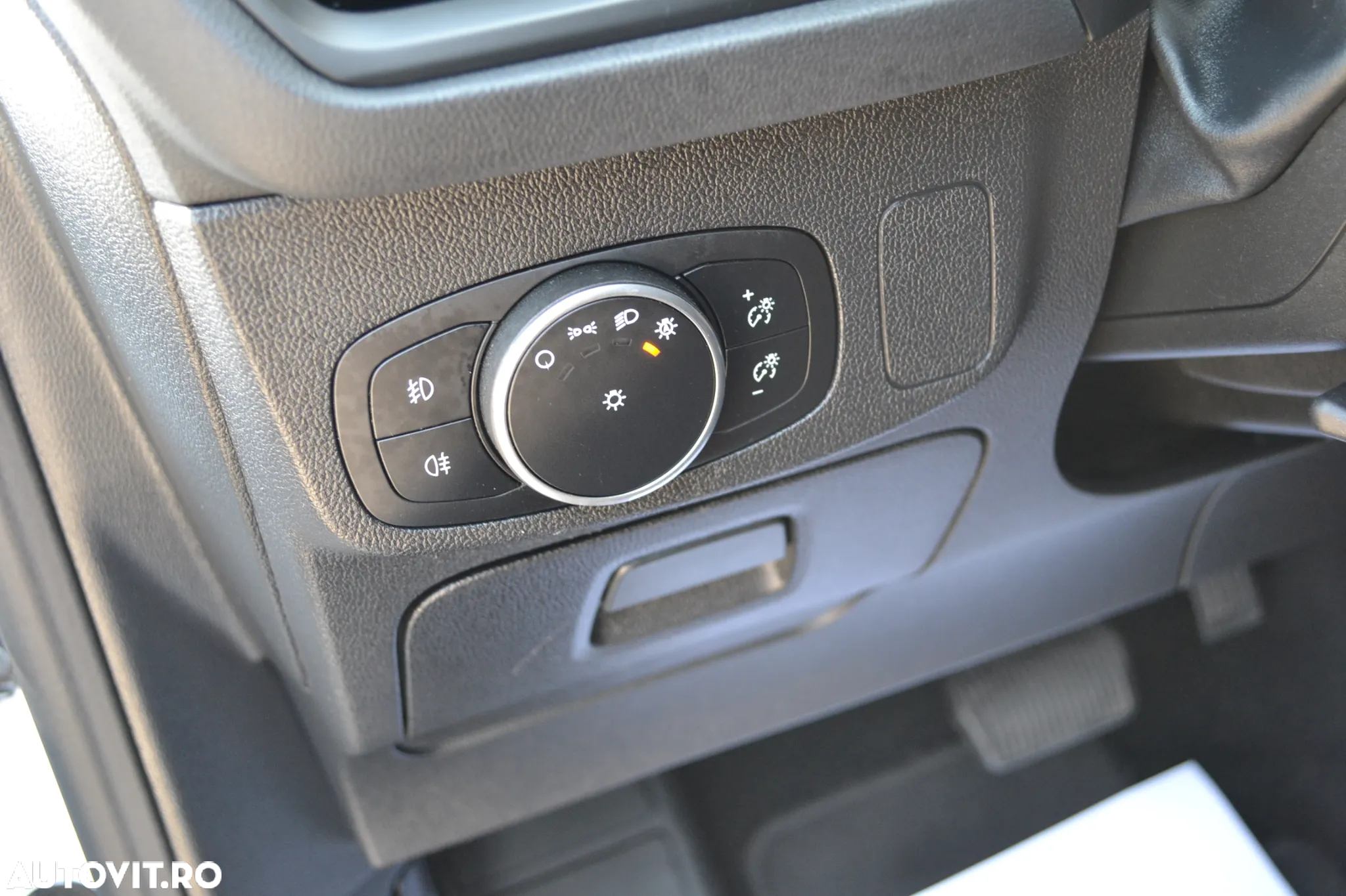 Ford Focus 1.5 EcoBlue Start-Stopp-System Aut. TITANIUM - 7