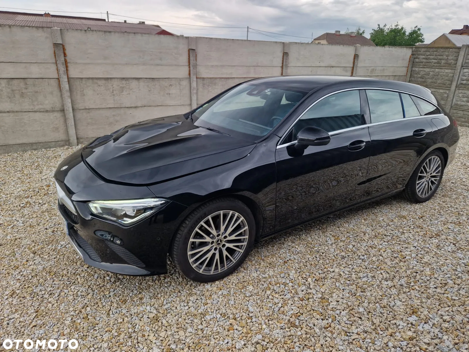 Mercedes-Benz CLA 180 d Shooting Brake Progressive - 2