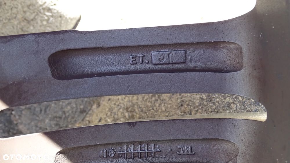 MAM AJ-8019 8Jx19H2 ET30 5X112 - felga - 4