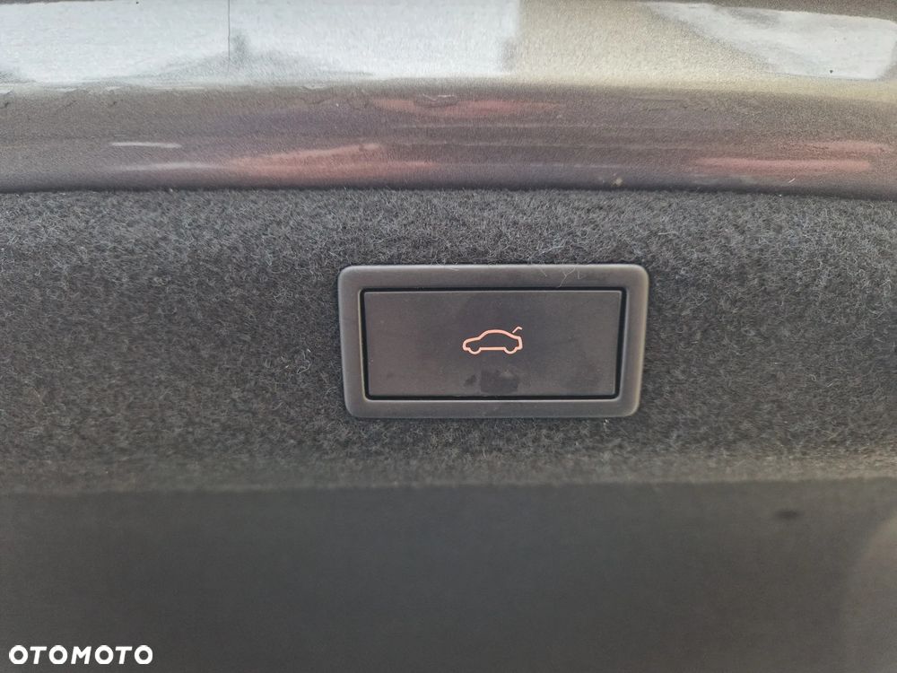 Skoda Superb 2.0 TDI SCR Sportline DSG - 15