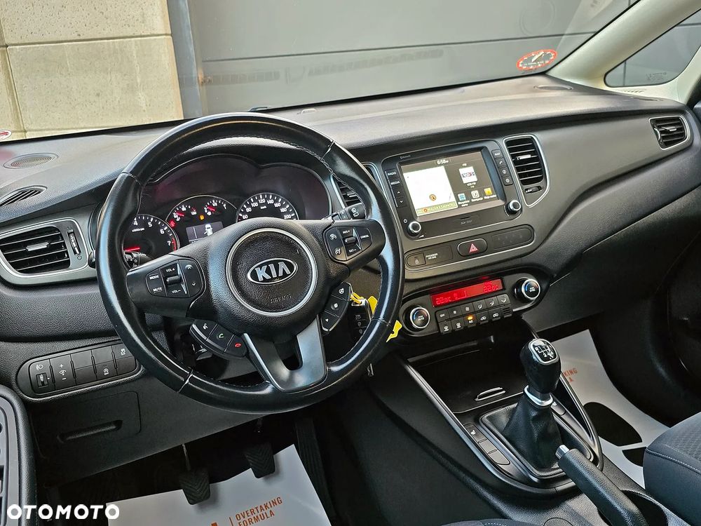 Kia Carens 1.6 GDI L 7os EU6 - 15