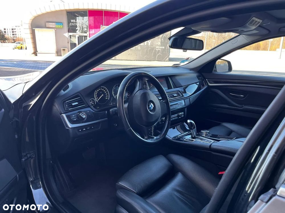 BMW Seria 5 520d xDrive - 18