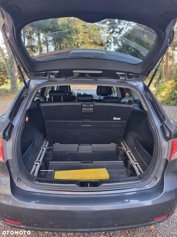 Toyota Avensis 2.0 D-4D Premium - 3