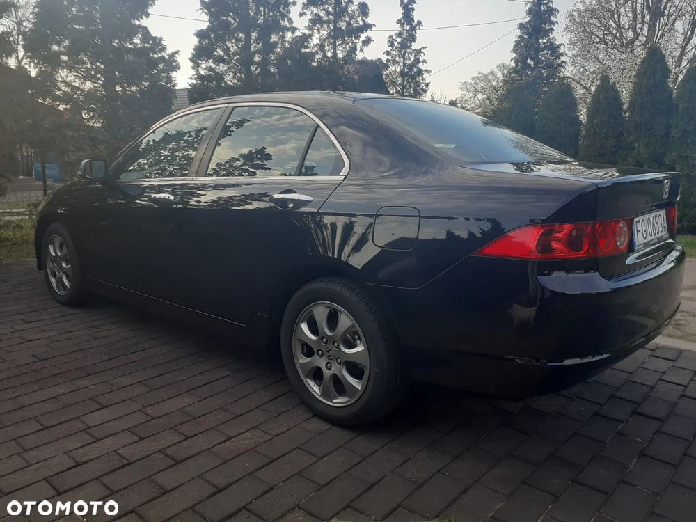 Honda Accord 2.0 Comfort - 22