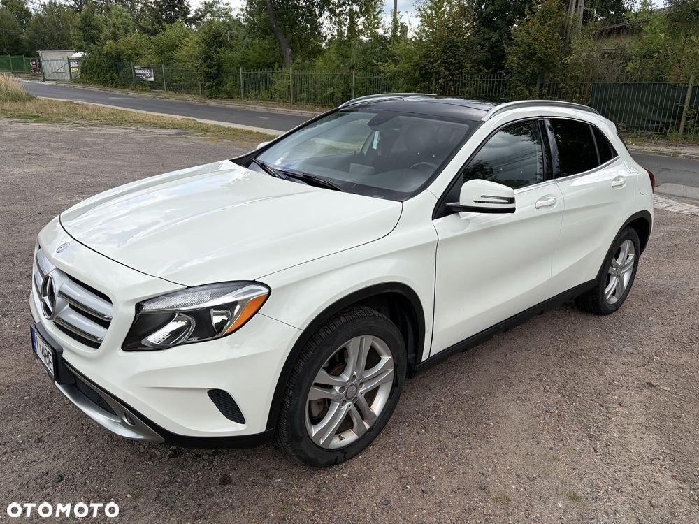 Mercedes-Benz GLA - 2