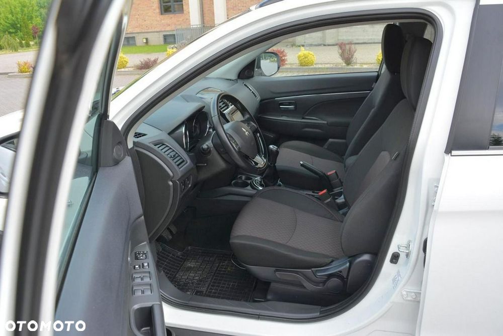 Mitsubishi ASX 1.6 Instyle - 19