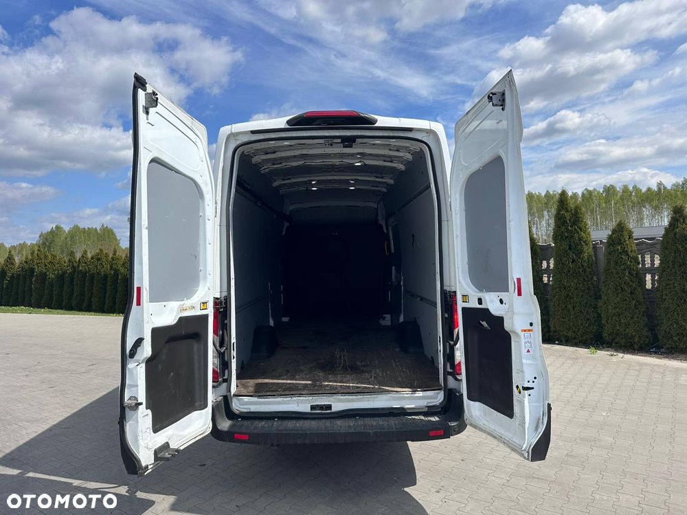Ford Transit - 12