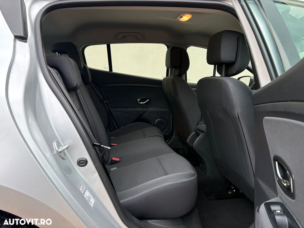 Renault Megane 1.5 dCI Privilege - 6
