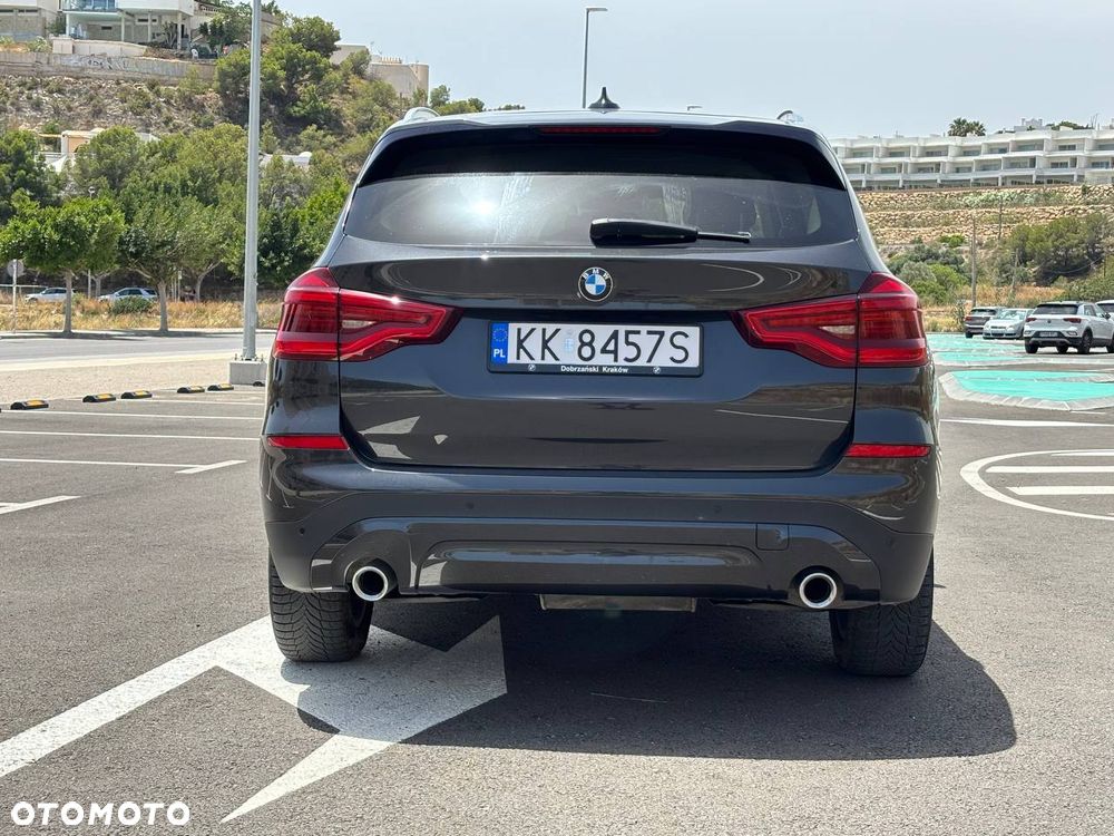 BMW X3 xDrive20d - 16