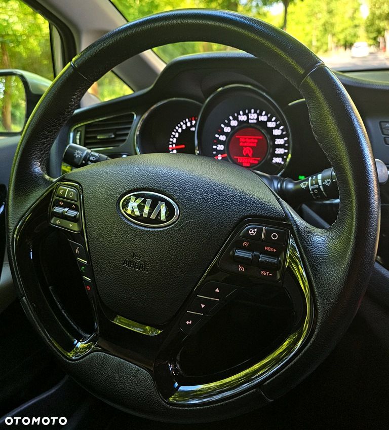 Kia Ceed 1.6 GDI Platinum Edition - 18