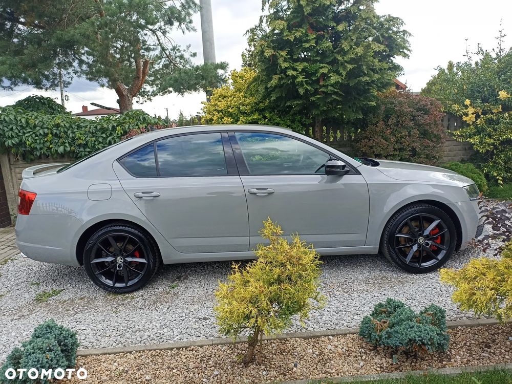 Skoda Octavia 2.0 TDI RS DSG - 5