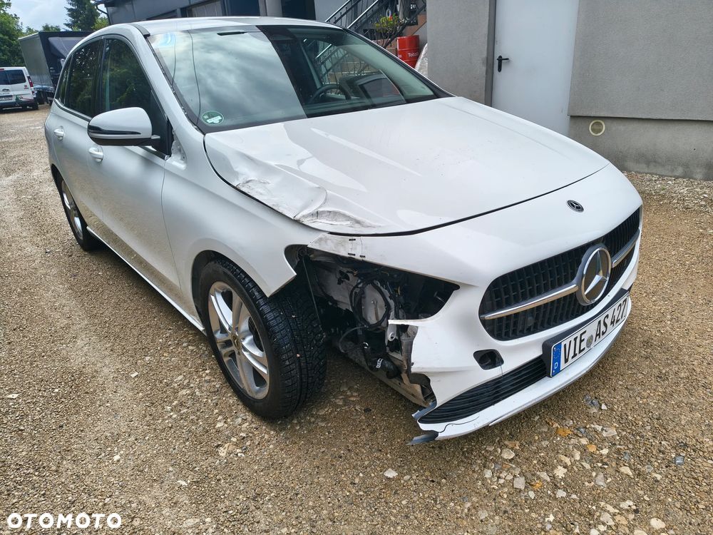 Mercedes-Benz Klasa B 180 d 8G-DCT Progressive Advanced - 4