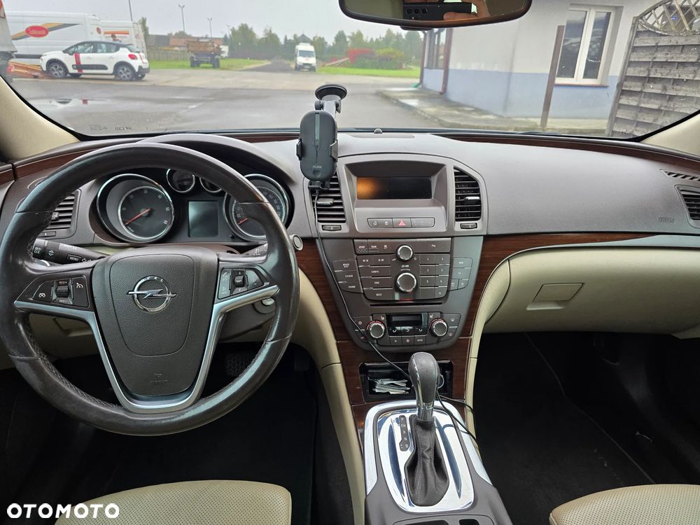 Opel Insignia - 11