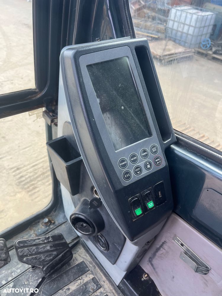 Hyundai R230 LM - 12