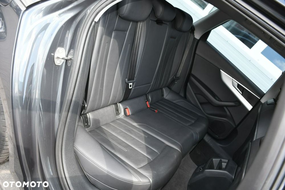 Audi A4 Avant 2.0 TDI ultra S tronic design - 32
