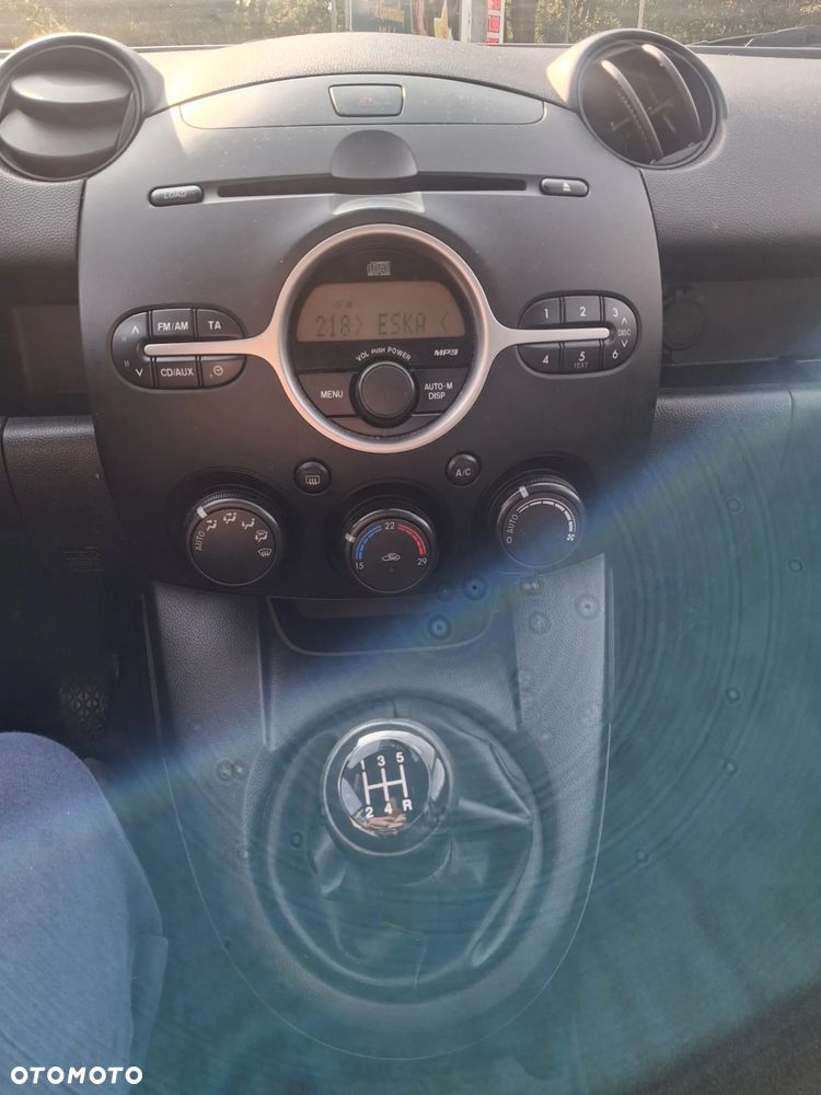 Mazda 2 - 7