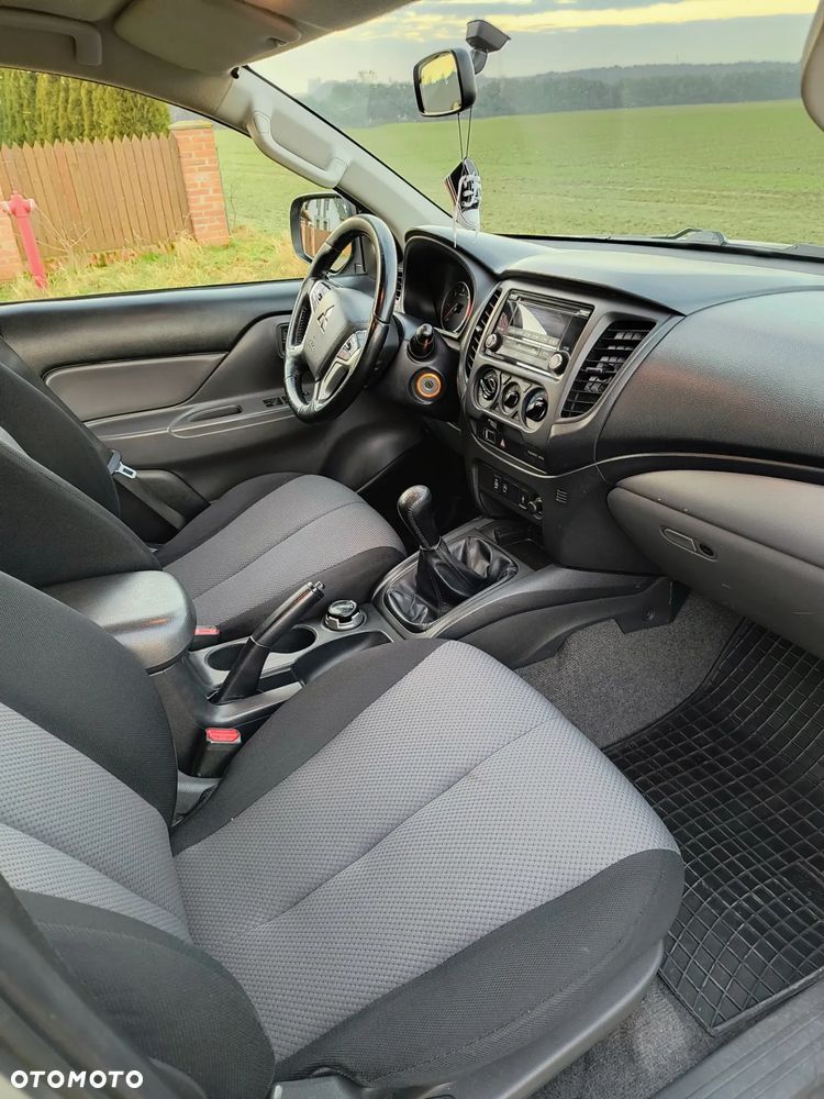 Mitsubishi L200 2.4 d CC Invite EU6 - 12