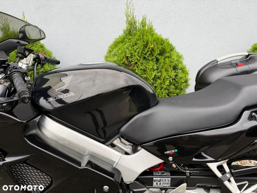 Honda VFR - 32