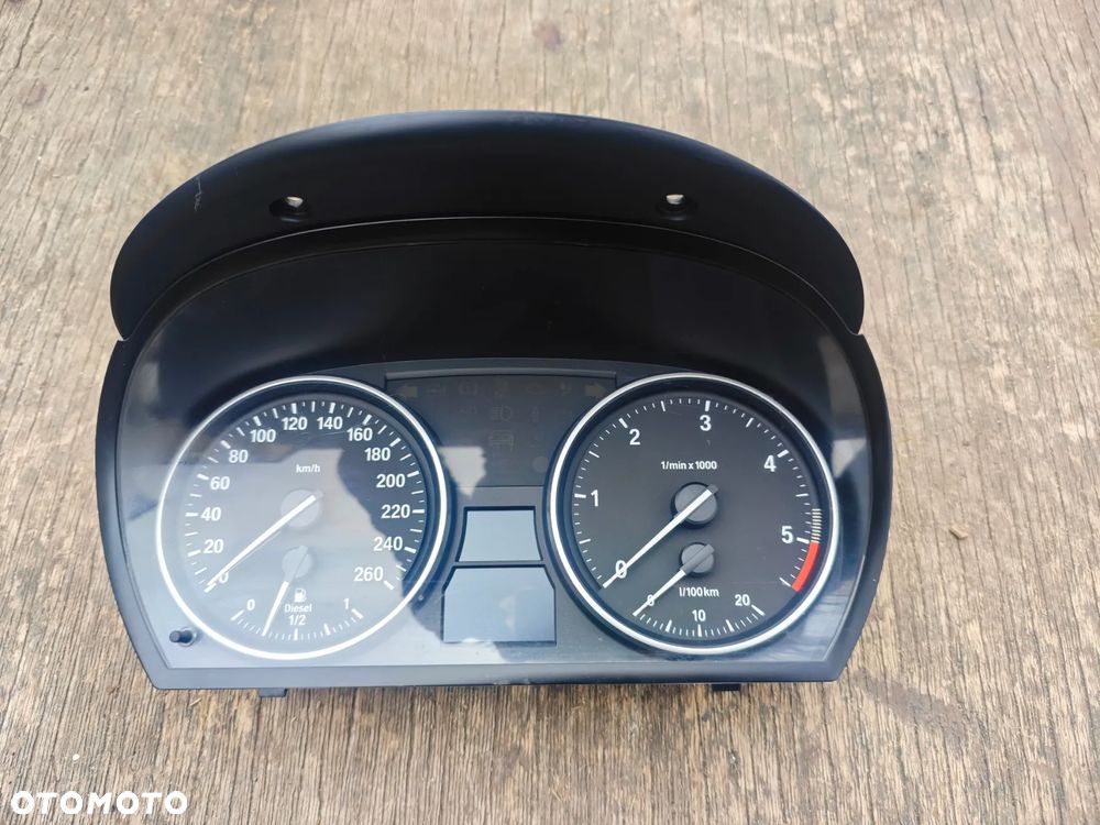 LICZNIK ZEGARY BMW E90 E91 E92 E93 3.0D 9242371 AUTOMAT - 1