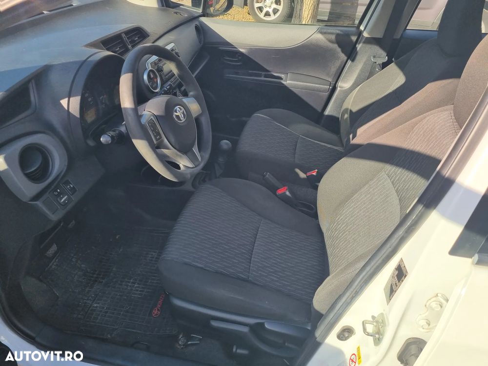 Toyota Yaris 1.0 VVT-i Life - 9