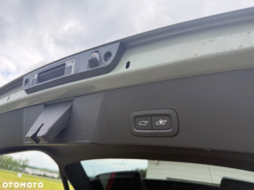 Volvo XC 40 B5 AWD Ultimate Dark - 14