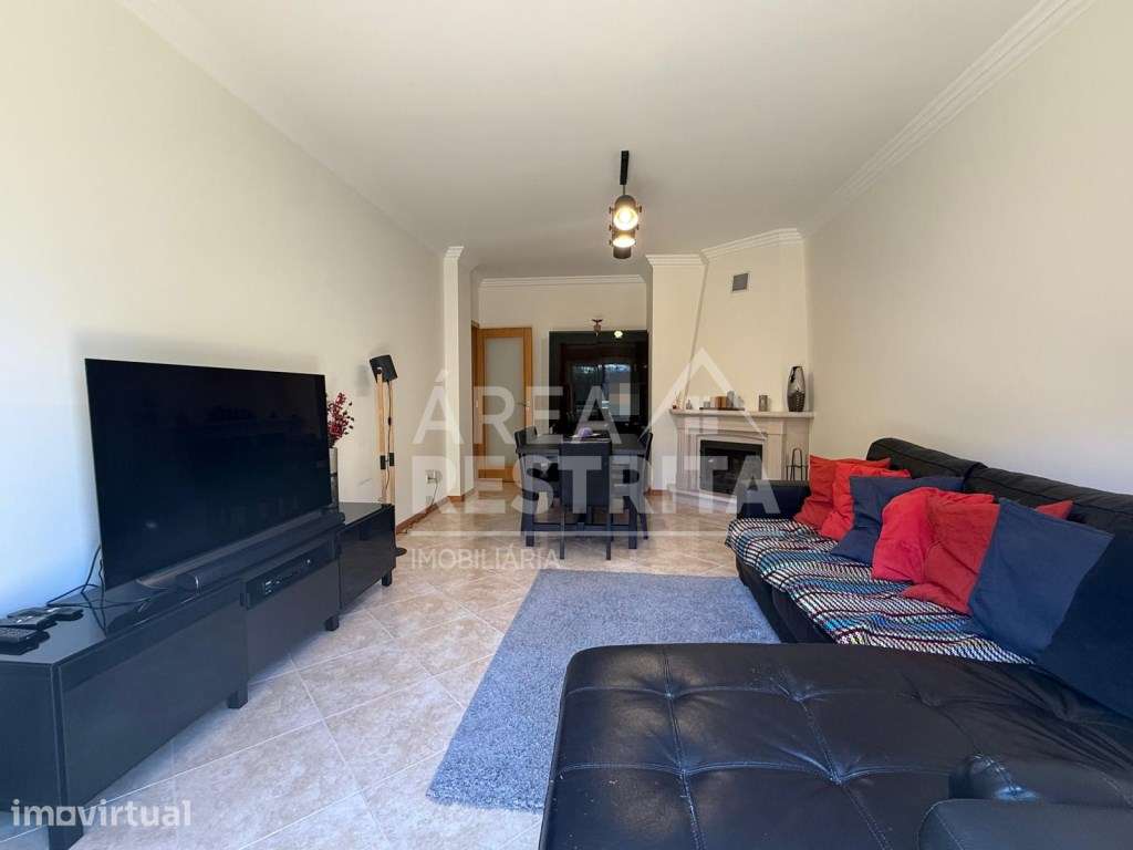Apartamento T3 Amplo e Luminoso com Varandas, Elevador e Parqueamen... - Grande imagem: 5/32