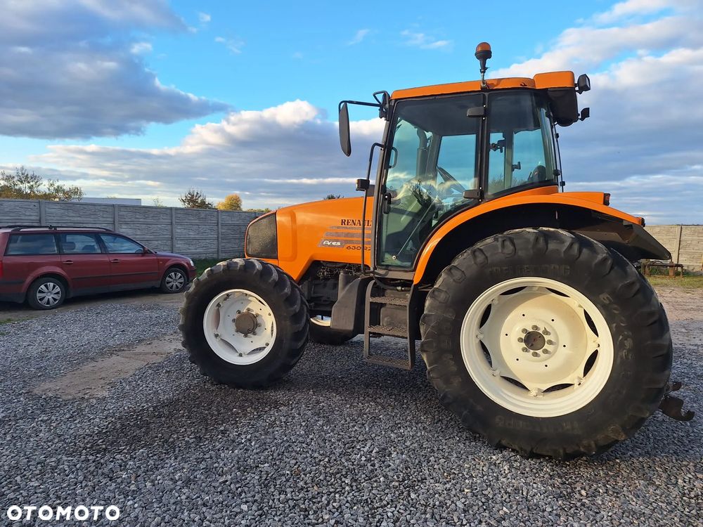 Renault Ares 630 RZ - 3