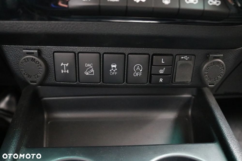 Toyota Hilux - 14