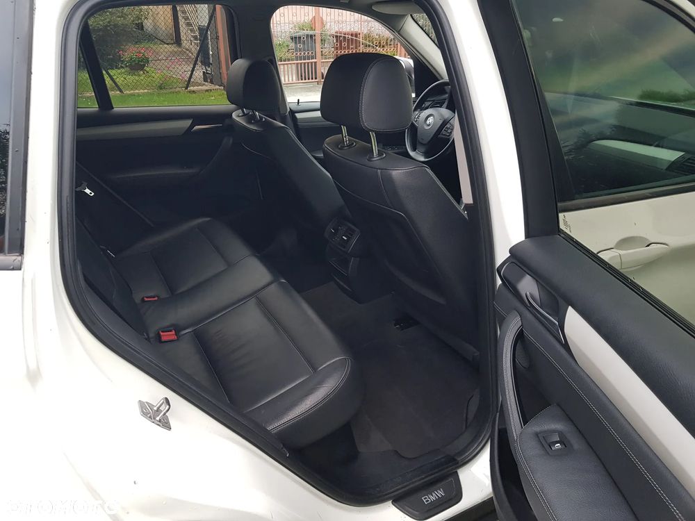 BMW X3 xDrive20d - 16